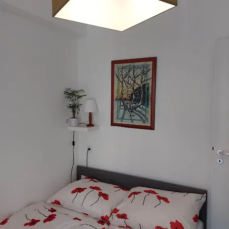 Gizella Apartman Balatonfenyves Exterior photo